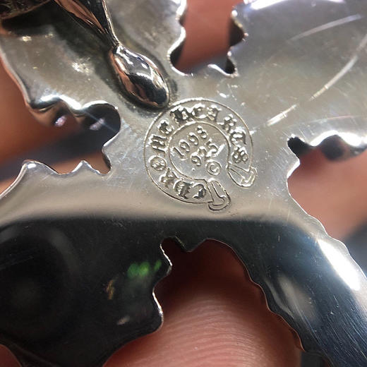 克罗心经典火焰十字架项链 商品图5