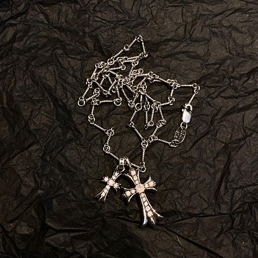 𝐂𝐡𝐫𝐨𝐦𝐞 𝐡𝐞𝐚𝐫𝐭𝐬 克罗心粉钻大小十字架项链 商品图3