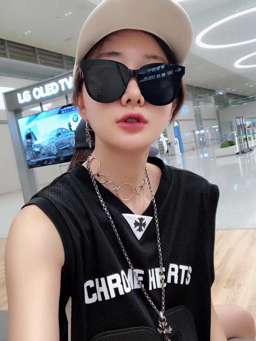 Chrome hearts 克罗心大宝剑耳钉 商品图8