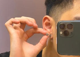 Chrome hearts 长十字耳钉