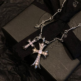 𝐂𝐡𝐫𝐨𝐦𝐞 𝐡𝐞𝐚𝐫𝐭𝐬 克罗心粉钻大小十字架项链