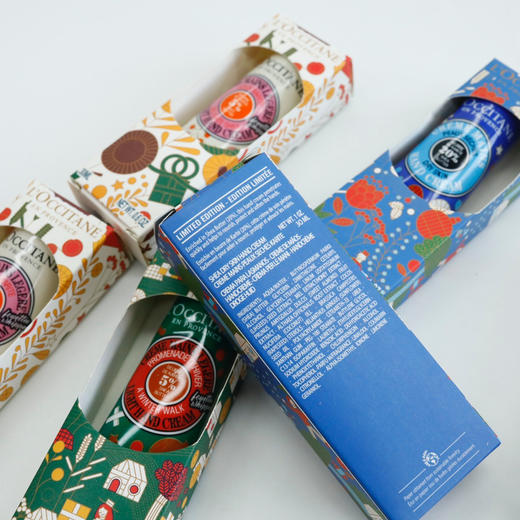 王牌好货 LC欧家限量圣诞六支装红盒节日礼物 乳木果雪白花香 Delicate Shea 经典乳木果护手霜 Dry Skin圣诞限定款A Winter Walk 套盒：6*30ML 商品图6