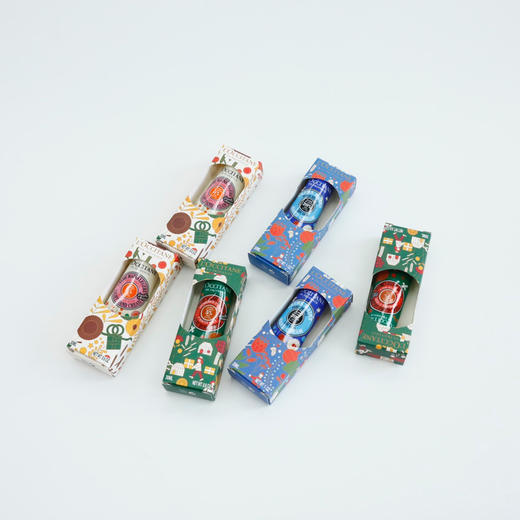 王牌好货 LC欧家限量圣诞六支装红盒节日礼物 乳木果雪白花香 Delicate Shea 经典乳木果护手霜 Dry Skin圣诞限定款A Winter Walk 套盒：6*30ML 商品图8