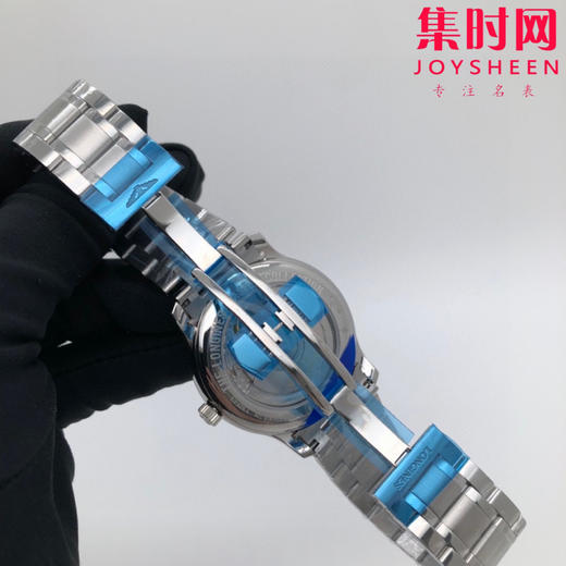 浪琴名匠系列6点历男士腕表
机芯：搭载改L619.2全自动机械机芯 商品图7