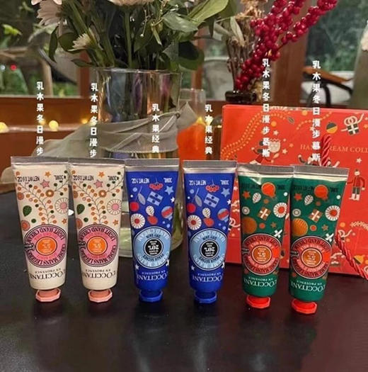 王牌好货 LC欧家限量圣诞六支装红盒节日礼物 乳木果雪白花香 Delicate Shea 经典乳木果护手霜 Dry Skin圣诞限定款A Winter Walk 套盒：6*30ML 商品图0