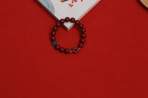 新款朱砂五瓣花手链10mm 商品图1