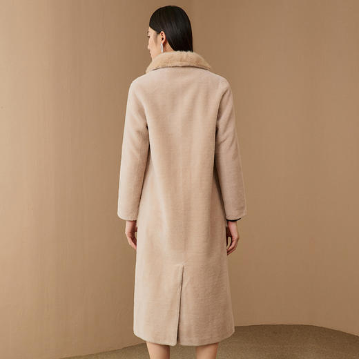 EITIE爱特爱冬季新款时尚优雅翻领保暖水貂毛皮草外套女6893521 商品图5