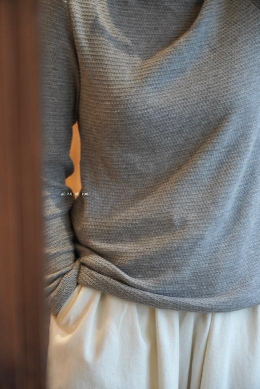 （4折）Doux bleu灰燕麦色高领上衣 商品图5