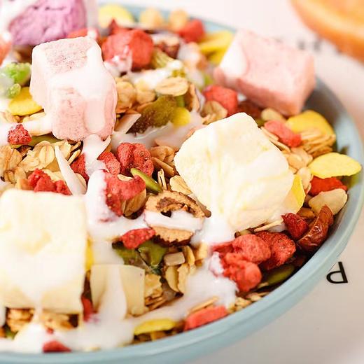 麦片 酸奶水果烘培麦片每天一杯好营养代餐又解馋可干吃香蕉干草莓丁燕麦 商品图4