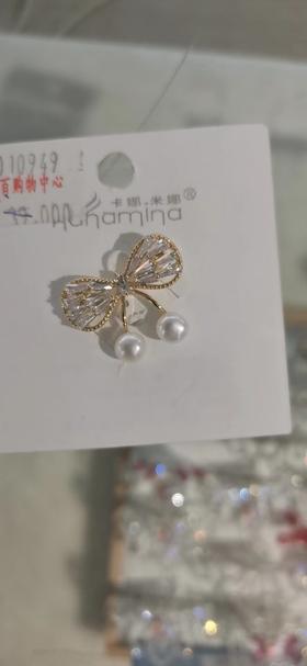 胸针3919