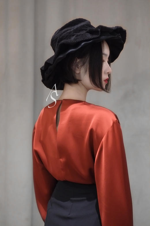 Kreuzzz  黑色/金棕色/灰紫色Haru条绒真丝拼接宽檐帽 商品图9