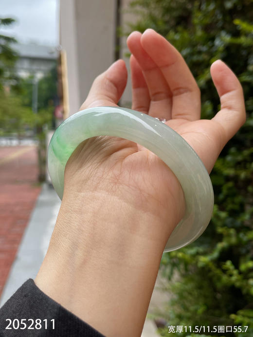 冰飘翠圆镯【2052811】圈口55.7~具体价格微信咨询 商品图8