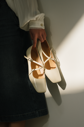  自带复古感的玛丽珍鞋，舒适又百搭