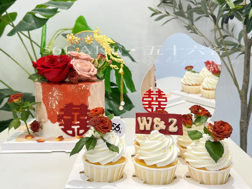 鲜花囍字6寸蛋糕（四层蛋糕胚）+6个纸杯蛋糕（提前5小时订购） 商品图0