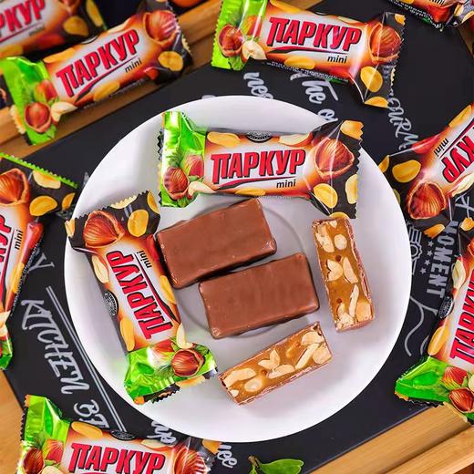 【中欧班列精选】俄罗斯涅夫斯基牌巧克力糖 原装进口涅夫斯基牌跑酷迷你燕麦花生/混合巧克力糖  500g/袋 商品图1