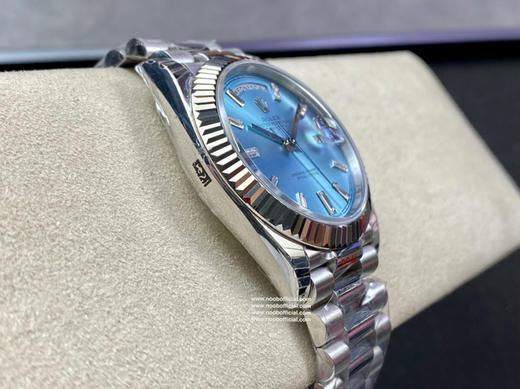 NOOB劳力士星期日志型40mm（126331）
1⃣️ 蓝宝石镜面，日历2.5倍放大镜，效果同步原版。
2⃣️蚝式表壳结构，一体中层表壳，旋入式底盖及上链表冠 商品图4