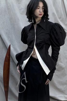 Ashlyn  黑白拼色crispin羊腿袖尖领衬衫