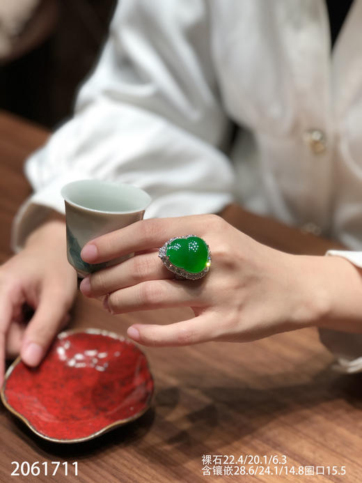 老坑冰帝王绿葫芦戒指【2061711】具体价格微信咨询 商品图4