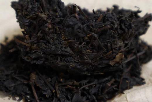 【松下饮】2005年陈 野生六堡茶 传统工艺 淡淡迷人烟香 野蜂蜜水的甜  尾调隐幽花香 野韵悠长 商品图1