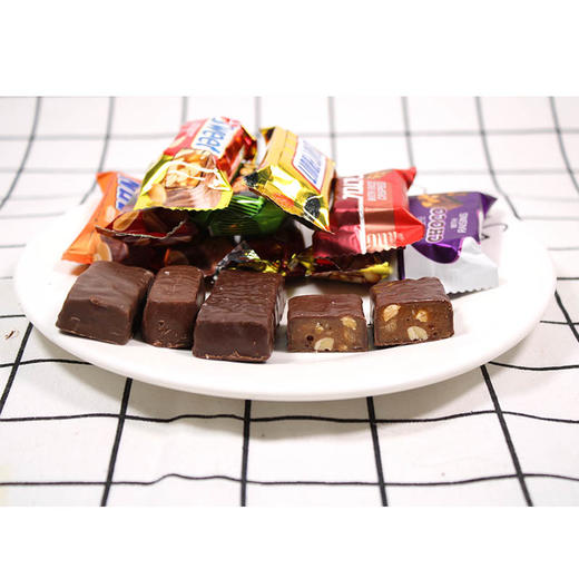 俄罗斯巧克力糖 原装进口拉迈尔牌果仁巧克力混合糖 500g/袋 商品图8