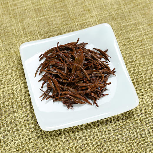 关坪丨桐木关金骏眉 武夷红茶 组合（花香金骏眉50g+梅占金骏眉50g） 商品图5