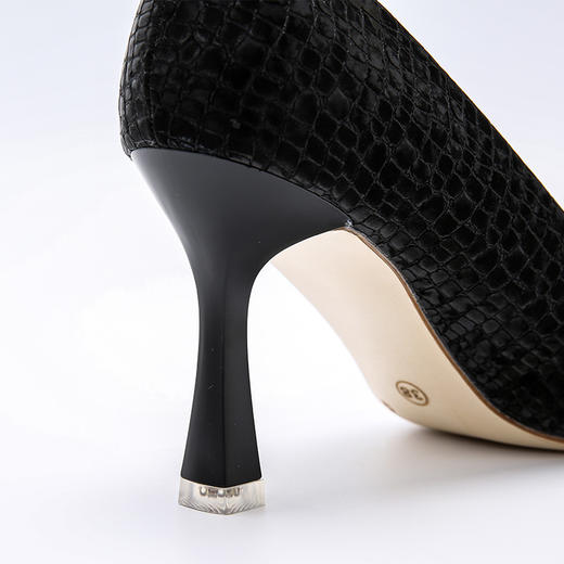 芭芭拉简约复古风单鞋 商品图3