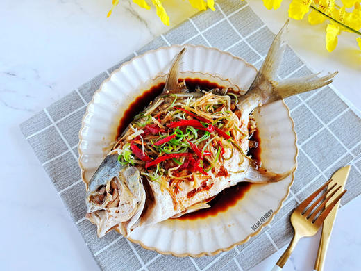 【冻品】金鲳鱼 单条1-1.2斤上下  【整条带鱼鳍塑封冷冻，串气儿正常情况，介意勿选哦】可与冻鲈鱼、黄花鱼混拼，需备注 商品图1