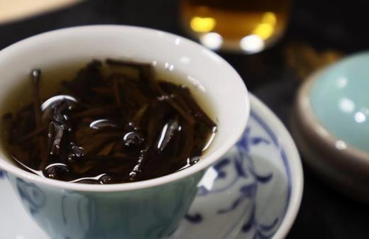 【松下饮】2005年陈 野生六堡茶 传统工艺 淡淡迷人烟香 野蜂蜜水的甜  尾调隐幽花香 野韵悠长 商品图2