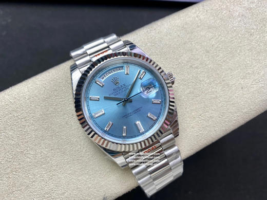 NOOB劳力士星期日志型40mm（126331）
1⃣️ 蓝宝石镜面，日历2.5倍放大镜，效果同步原版。
2⃣️蚝式表壳结构，一体中层表壳，旋入式底盖及上链表冠 商品图3