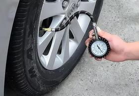 路况不好是提高胎压还是降低胎压？很多人都会做错，快来看看。