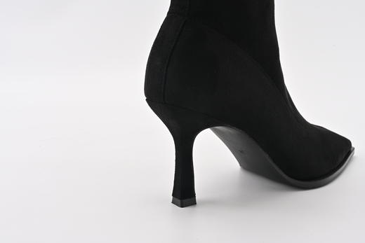 芭芭拉方头细跟绒面黑色短靴 商品图4