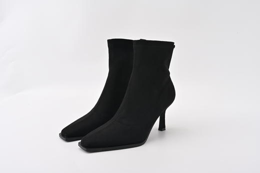 芭芭拉方头细跟绒面黑色短靴 商品图0