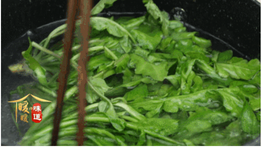 干货：春天，这6种食材吃前不焯水=“吃毒”！为了家人健康，再懒也不能省~