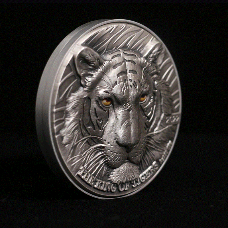 “虎”佑山河·双金属机关纪念银章（内嵌2枚邮票）