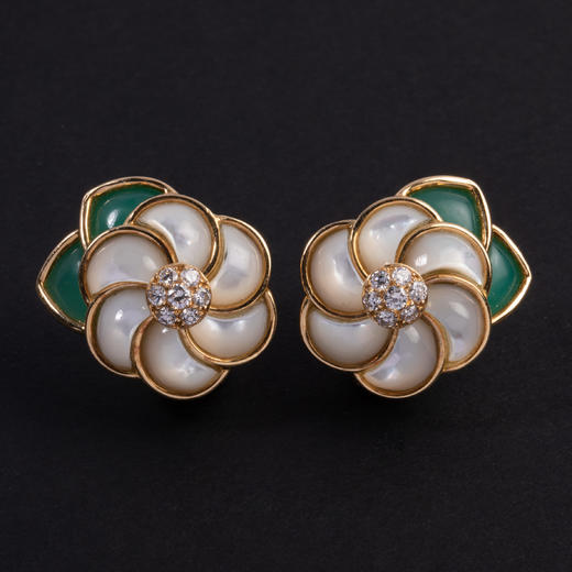 独角鹿西洋古董首饰法国奢侈珠宝世家18k金镶母贝绿玉髓钻石耳环 商品图0