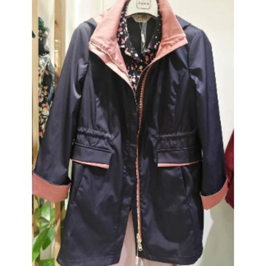 3楼   妙采风衣 商品图0