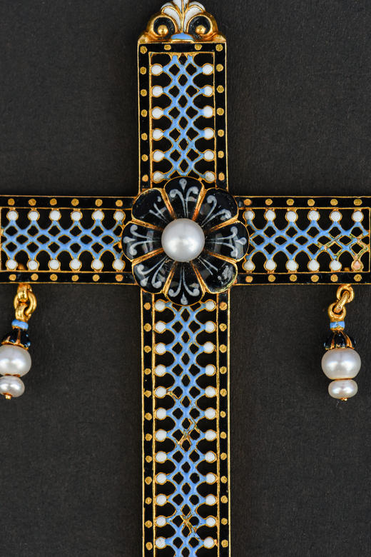 独角鹿西洋古董英国崇古风格14K金镂雕珐琅镶嵌珍珠十字架吊坠 商品图3