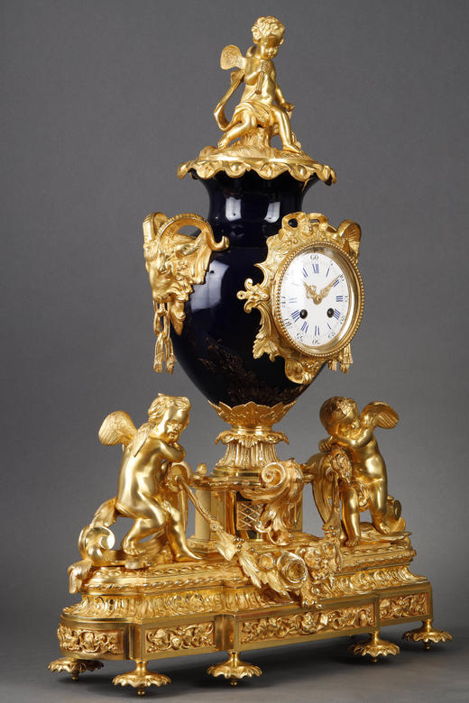 独角鹿西洋古董法国塞弗尔瓷窑天使主题铜鎏金镶嵌蓝色瓷器座钟 商品图2