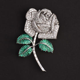 独角鹿西洋古董首饰珠宝法国铂金镶嵌钻石祖母绿玫瑰花枝造型胸针