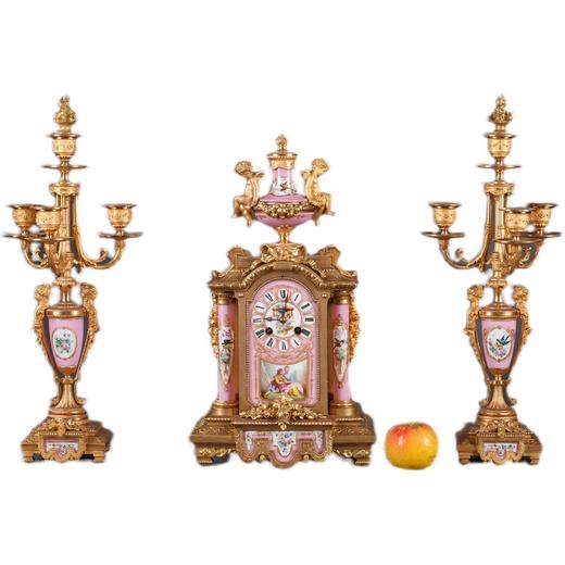 【已售】独角鹿西洋古董法国出品手绘瓷画铜鎏金装饰座钟烛台三件套 商品图4