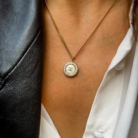 订购6周到｜Gigi Paris-Chanel-白色 水钻 中古纽扣 项链［法国设计师］