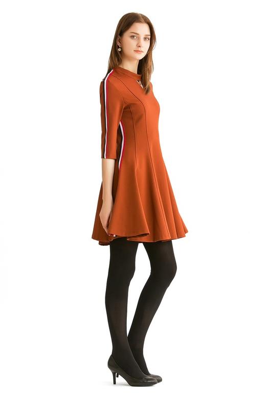 NOIR 时髦运动感连衣裙 796 商品图2