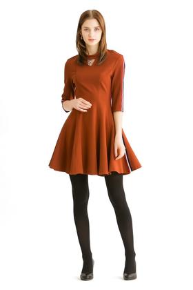 NOIR 时髦运动感连衣裙 796