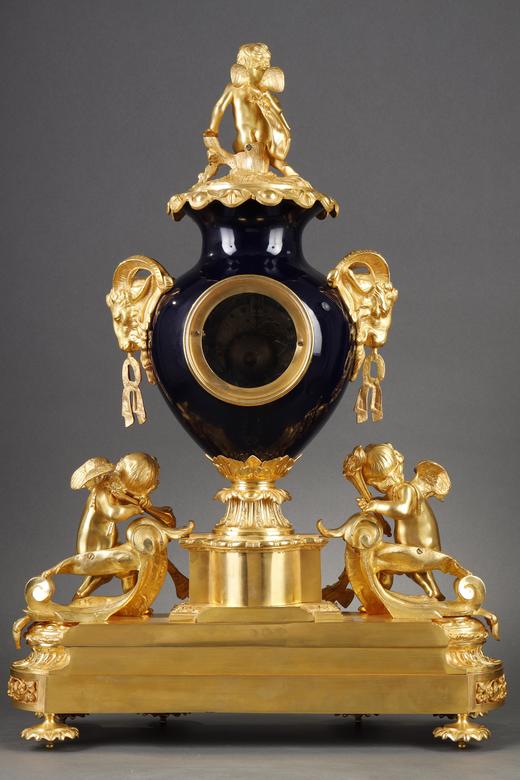 独角鹿西洋古董法国塞弗尔瓷窑天使主题铜鎏金镶嵌蓝色瓷器座钟 商品图4