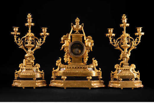 独角鹿西洋古董法国路易十六风铜鎏金雕饰彩绘瓷片座钟烛台三件套 商品图1