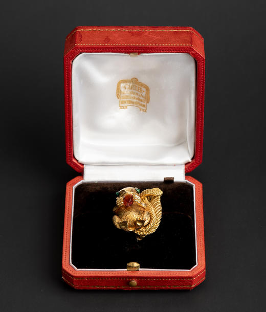 独角鹿西洋古董法国著名珠宝世家出18K金镶嵌祖母绿松鼠胸针原盒 商品图1