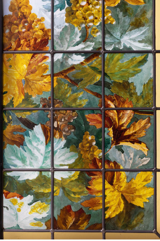 独角鹿西洋古董法国新艺术时期出品葡萄藤蔓主题彩绘玻璃花窗一对 商品图3