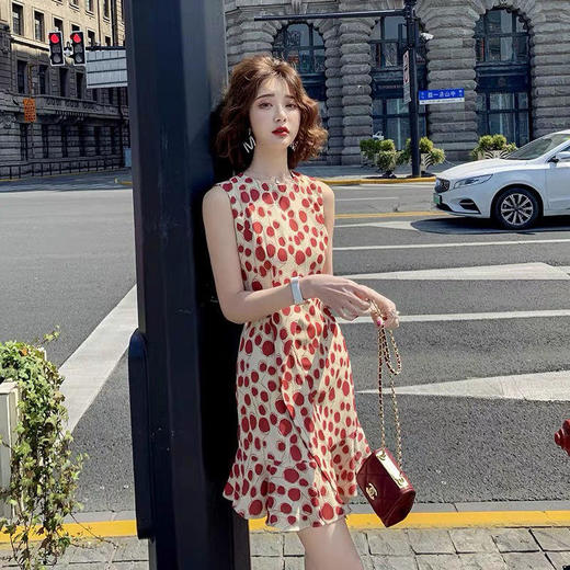 法式波点雪纺连衣裙春夏季新款轻奢名媛风短裙感气质吊带裙子 商品图3
