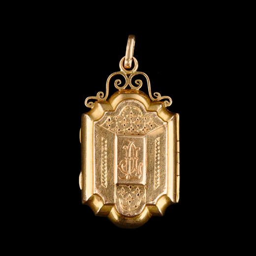 独角鹿西洋古董珠宝首饰双面金工锤纹工艺字母押花18K金相框吊坠 商品图0