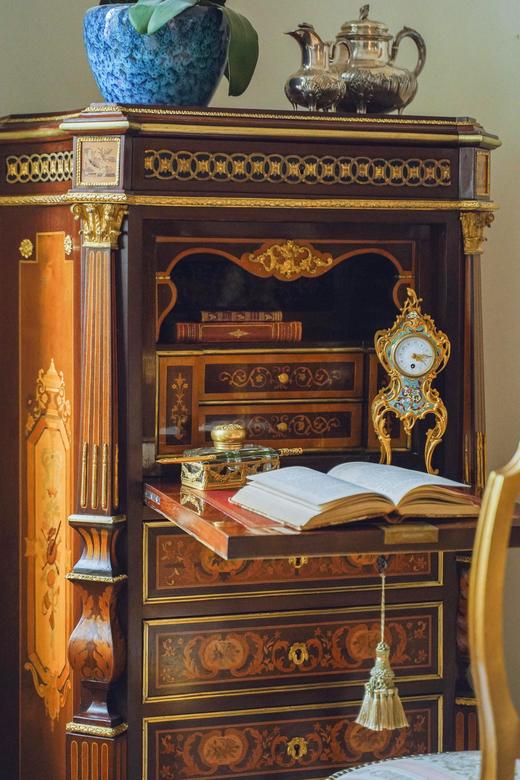 国内现货独角鹿西洋古董家具铜鎏金珍贵木材拼花镶嵌书桌柜边柜 商品图2